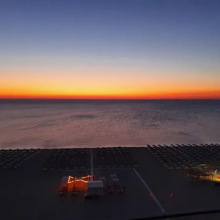 Armonia Valurilor ,beachfront Dream * Constança