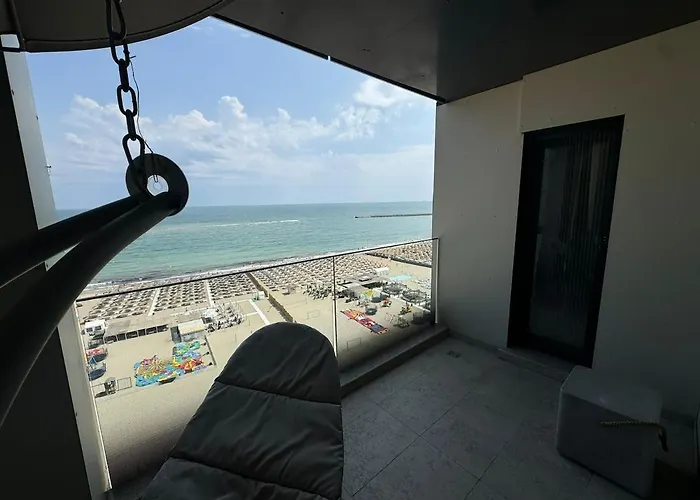 Armonia Valurilor ,beachfront Dream アパート コンスタンツァ